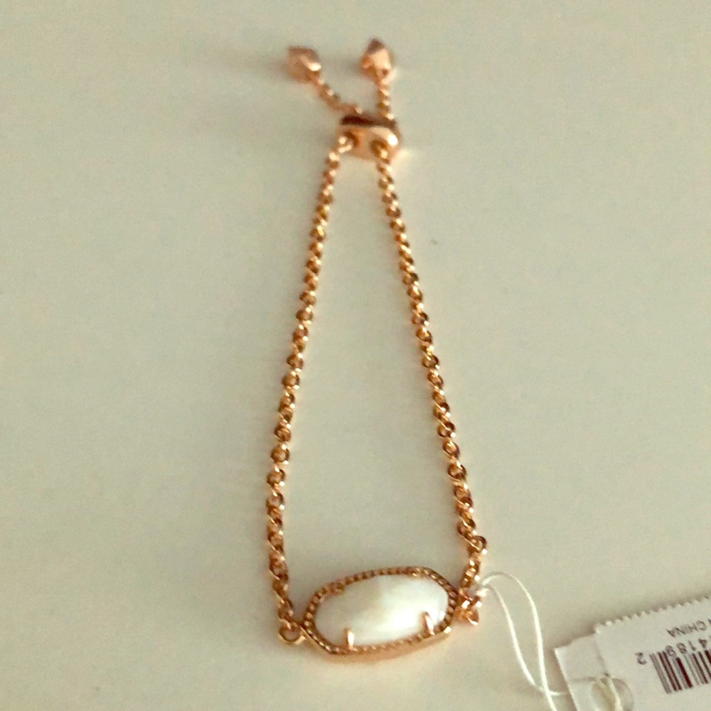 Kendra Scott bracelet in rose gold and pearl